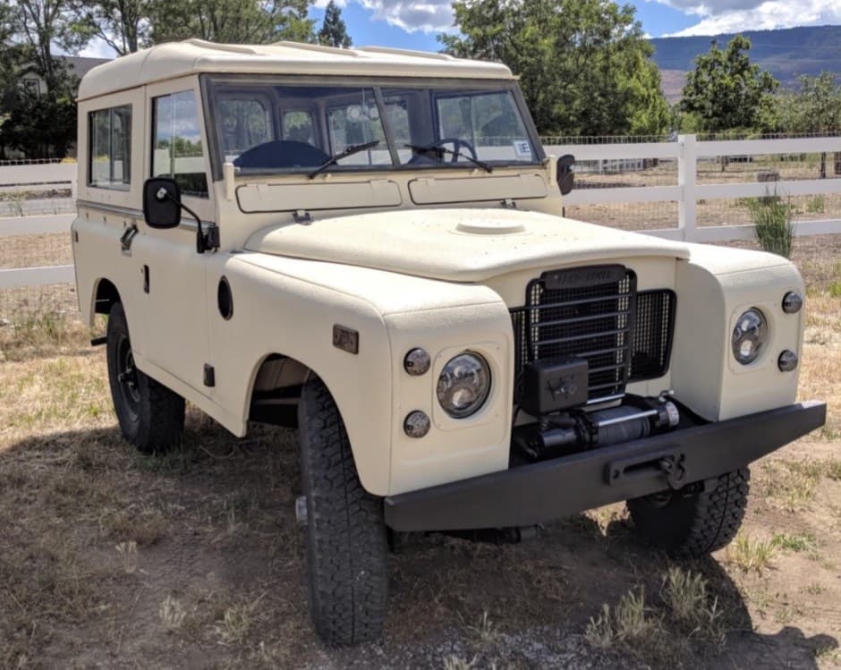 1973 Land Rover Series 88 sold for $15,500