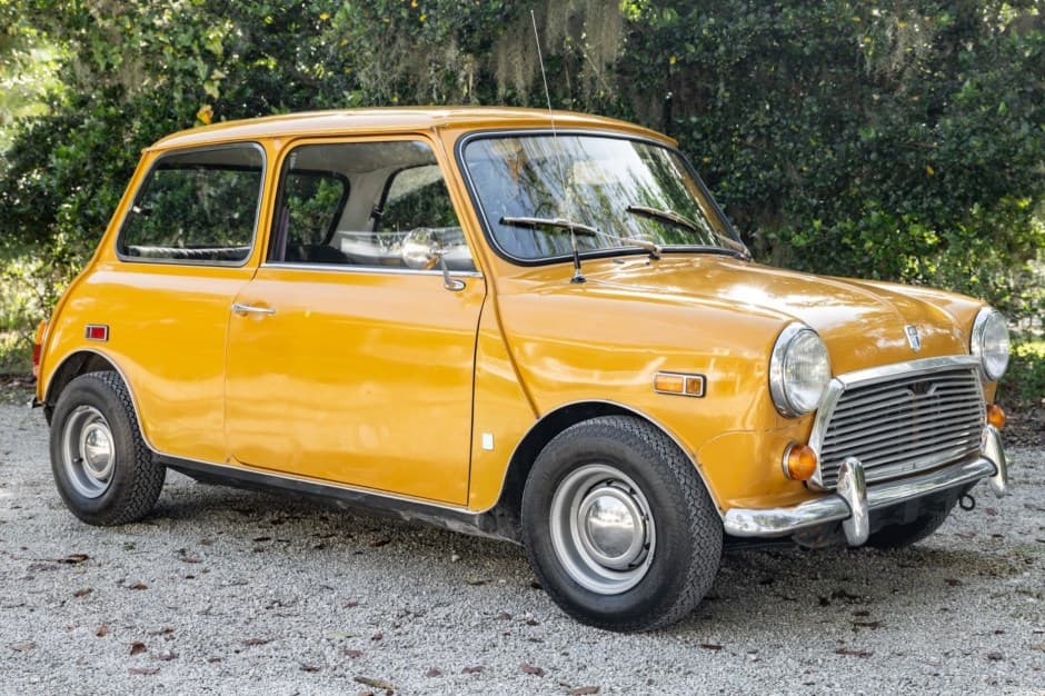 1972 Mini Mk III-Mk V sold for $11,800