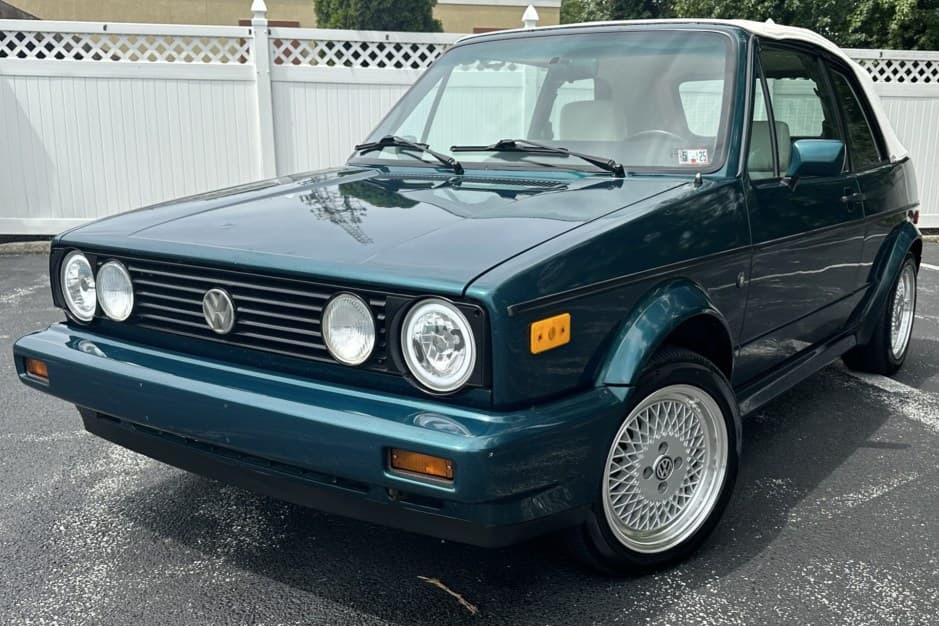 1992 Volkswagen Golf/Rabbit Cabriolet sold for $9,400