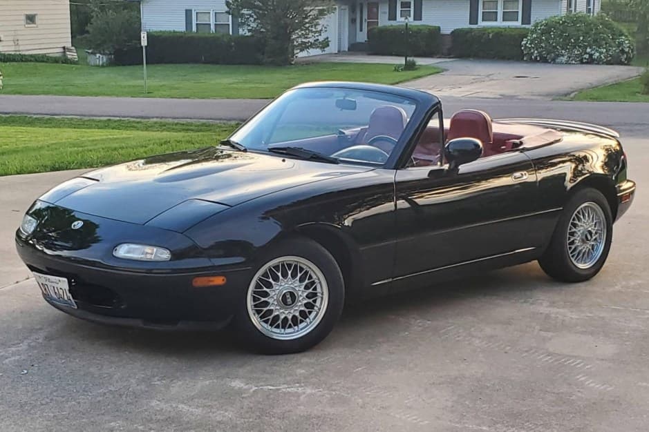 1993 Mazda NA MX-5 Miata sold for $14,000