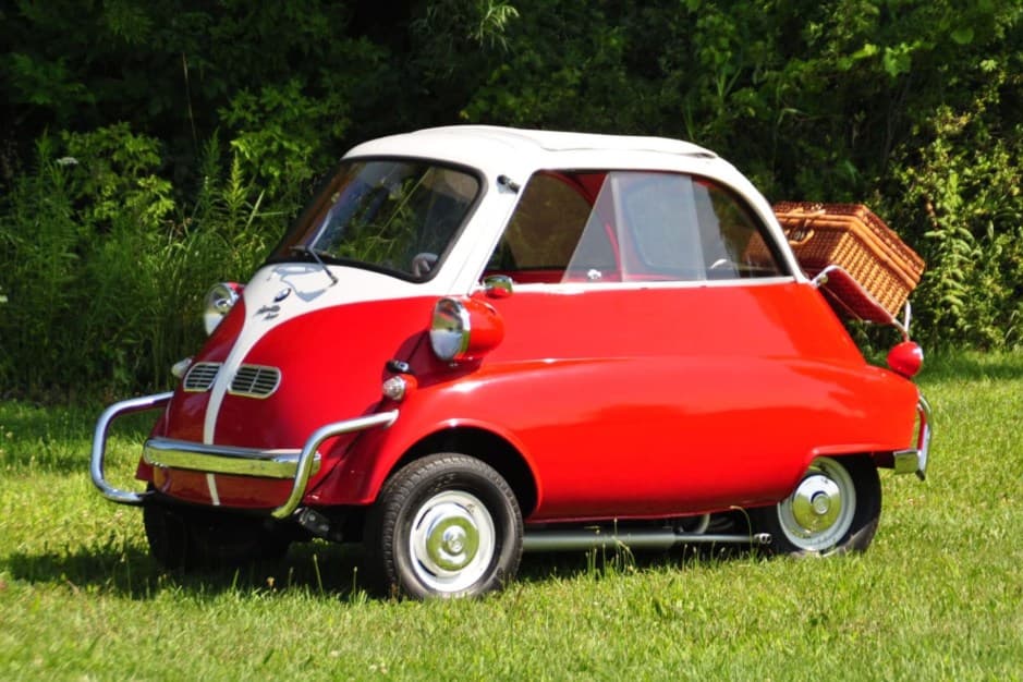 1957 BMW Isetta sold for $25,413