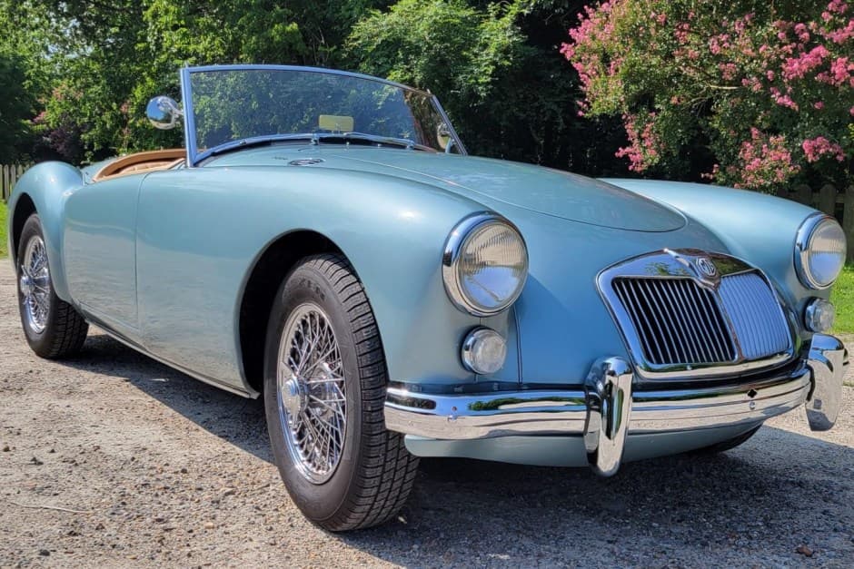1960 MG MGA sold for $33,000