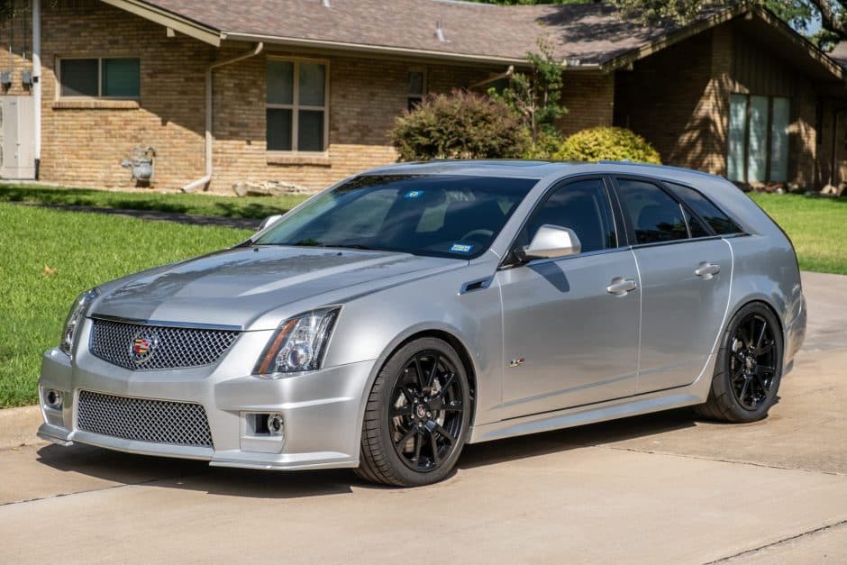 2012 Cadillac CTS & CTS-V sold for $43,000