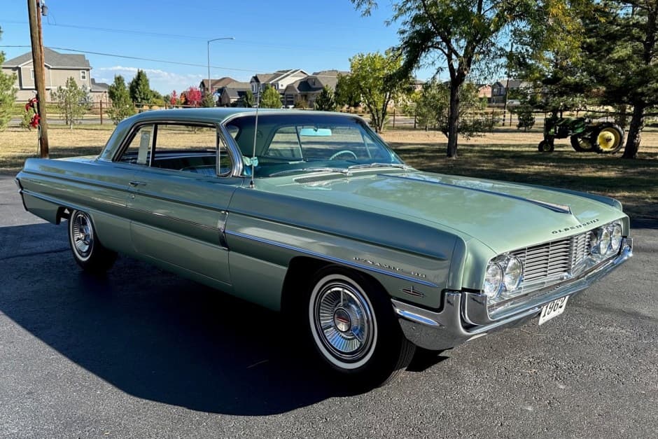 1962 Oldsmobile 88 sold for $19,750