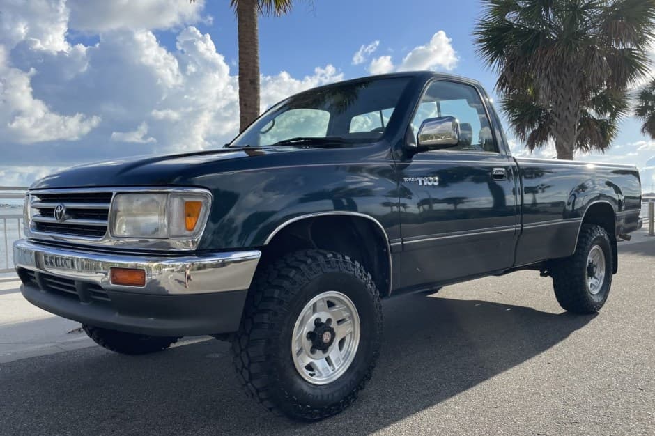 1994 Toyota T100 sold for $12,900