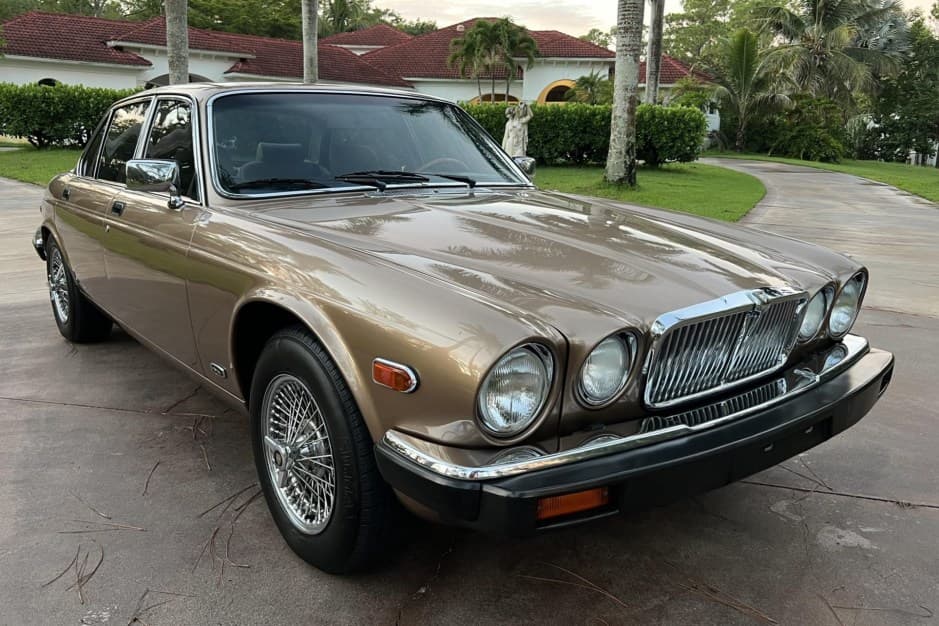 1987 Jaguar XJ Series 3 (1980-1992) sold for $31,000