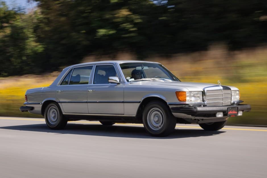 1977 Mercedes-Benz 450SEL 6.9 sold for $40,000