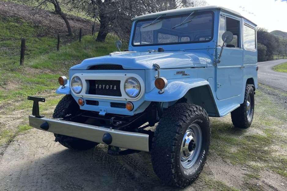 1968 Toyota Land Cruiser FJ40 sold for $23,250
