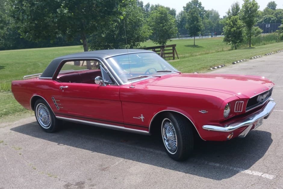 1966 Ford Mustang 1964.5-1966 sold for $15,750
