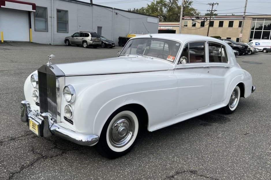 1960 Rolls-Royce Silver Cloud & Phantom V sold for $31,250