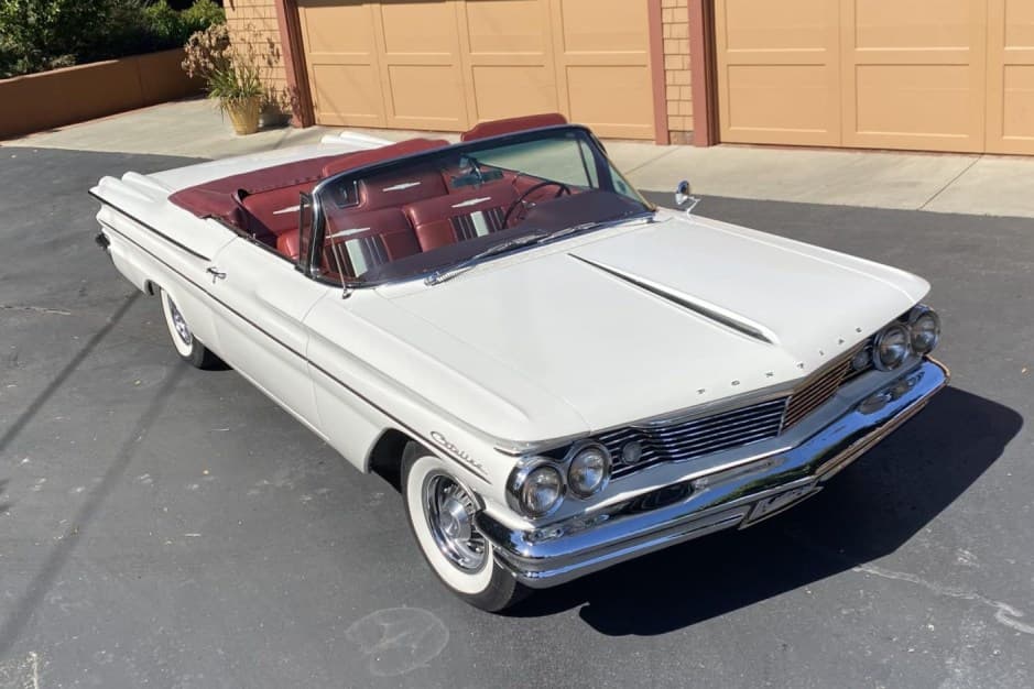 1960 Pontiac Catalina sold for $25,800