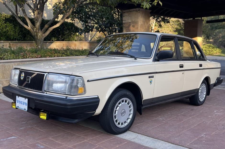 1987 Volvo 240 sold for $11,000