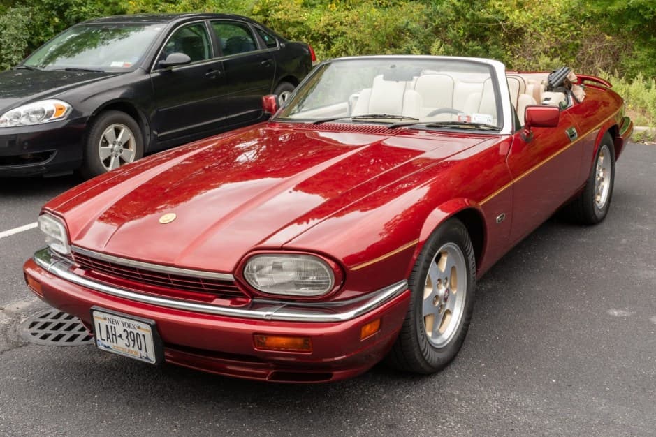 1994 Jaguar XJS sold for $23,250