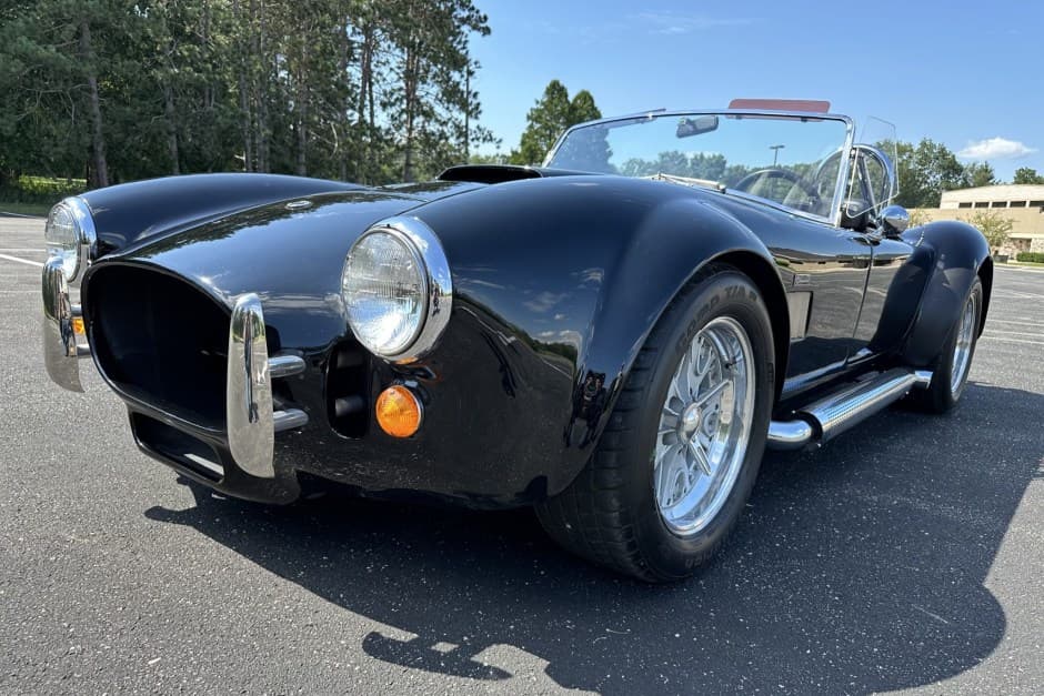 1994 Shelby Cobra Replica sold for $42,000