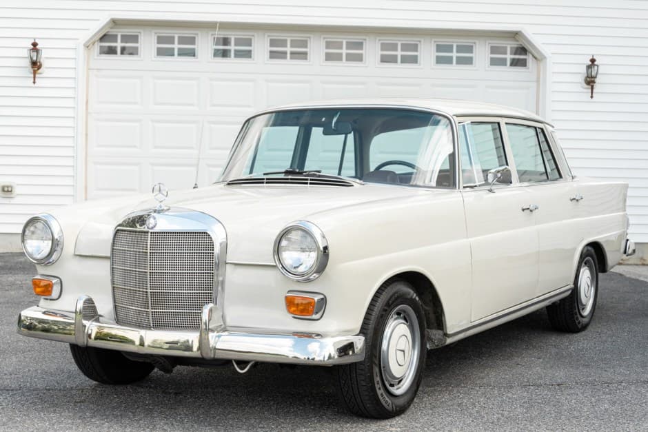 1967 Mercedes-Benz W110 sold for $9,000