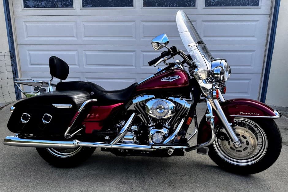 1999 Harley-Davidson Touring sold for $7,600
