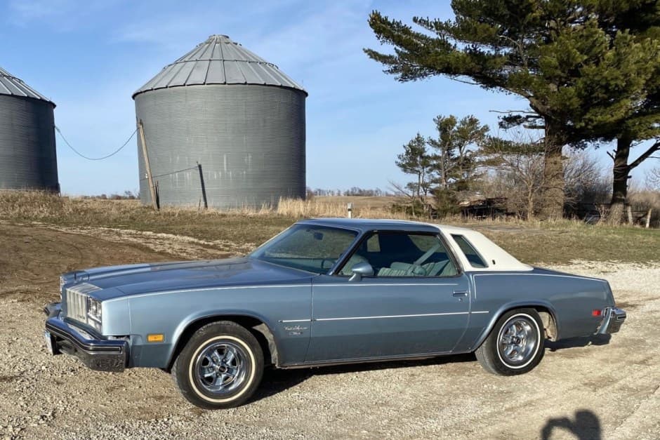 1977 Oldsmobile Cutlass sold for $3,500