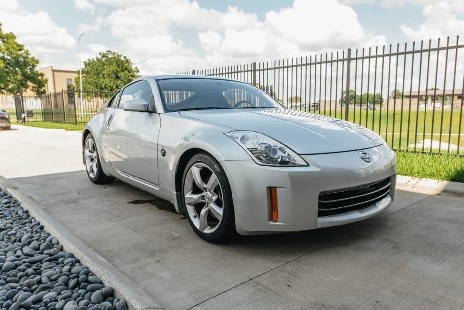 2006 Nissan 350Z sold for $13,500