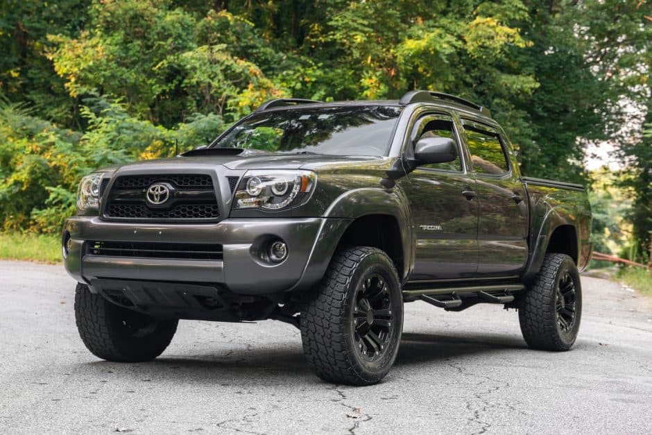 2011 Toyota Tacoma (N2X0 2005-2015) sold for $16,500