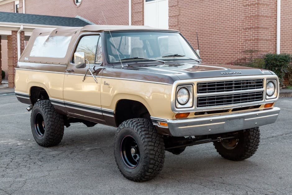1980 Dodge Ramcharger / Plymouth Trail Duster sold for $30,251