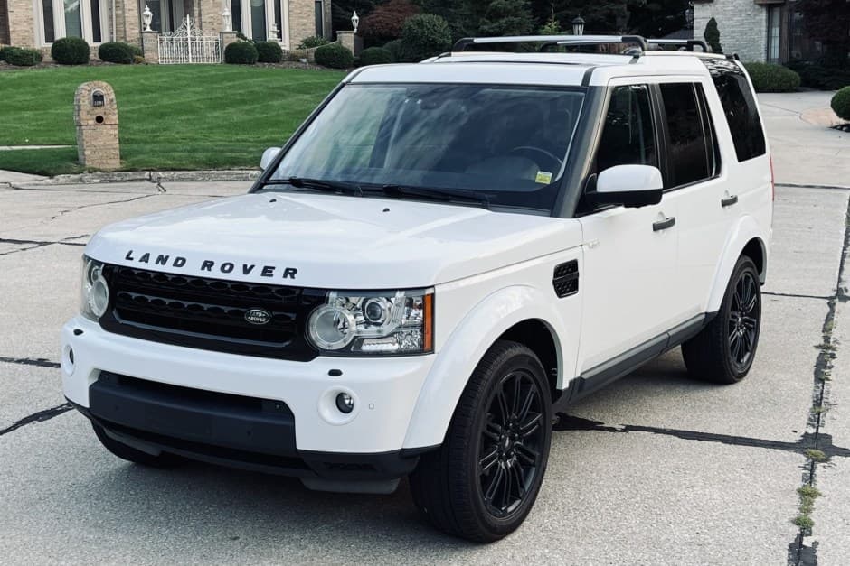 2011 Land Rover LR4 sold for $27,000