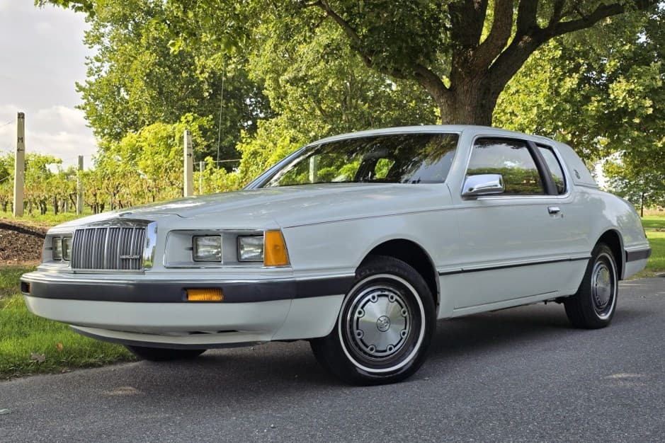 1984 Mercury Cougar sold for $3,900