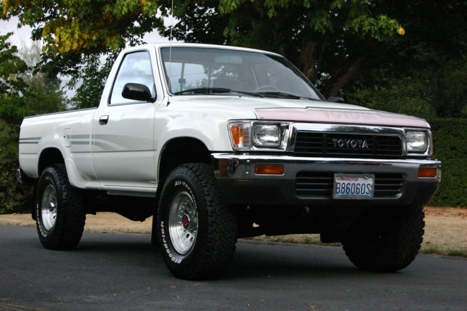 1991 Toyota Pickup (N80/90/100/110 1989-1997) sold for $28,000