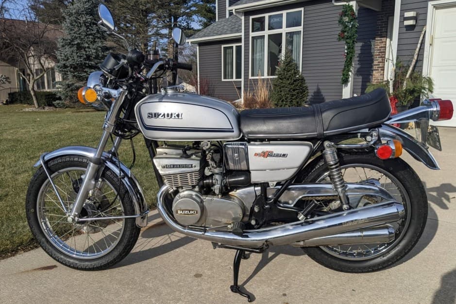 1975 Suzuki Motorcycles sold for $7,700