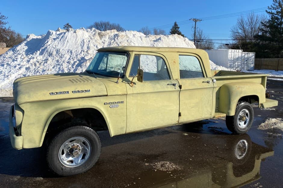 1967 Dodge Power Wagon sold for $21,000