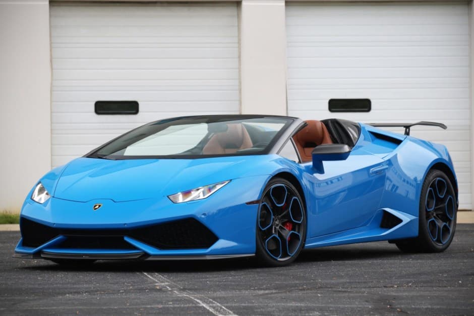2016 Lamborghini Huracán sold for $163,000