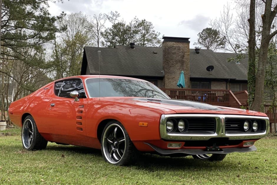 1972 Dodge Charger sold for $33,250