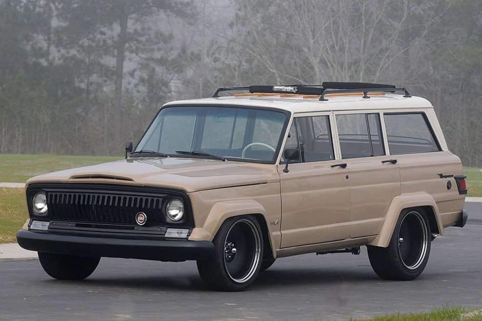 1966 Jeep SJ Wagoneer sold for $28,258