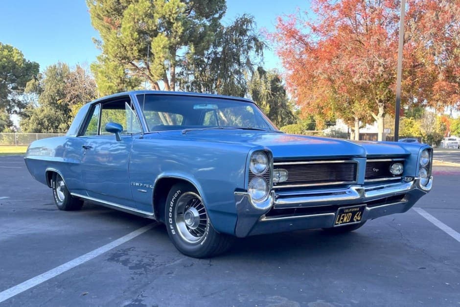 1964 Pontiac Grand Prix sold for $14,000
