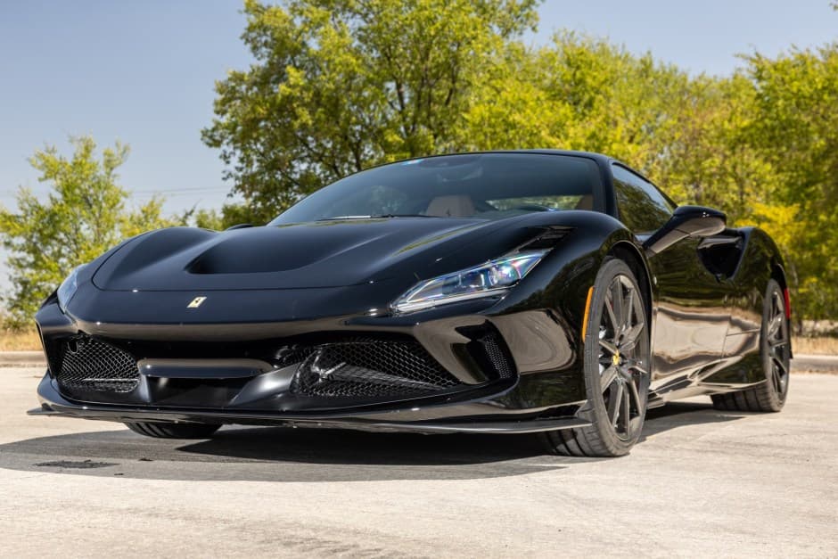 2022 Ferrari F8 sold for $390,000