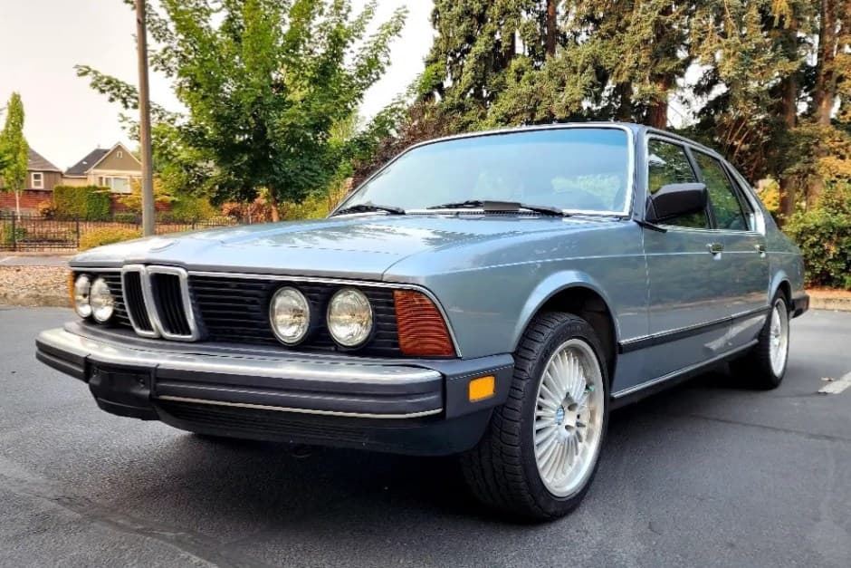 1985 BMW E23 7-Series sold for $5,100