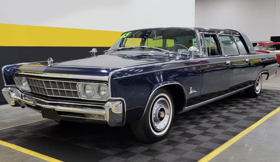 1965 Chrysler Imperial sold for $35,750