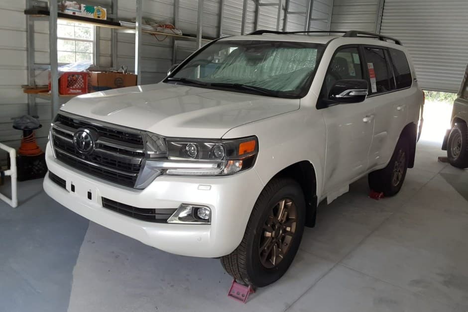 2021 Toyota Land Cruiser 200-Series sold for $122,000