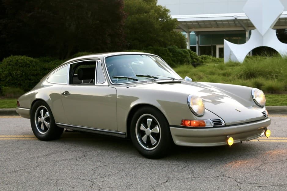 1966 Porsche 912 sold for $49,555