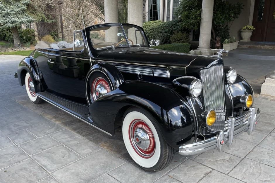1939 Packard Eight sold for $40,750