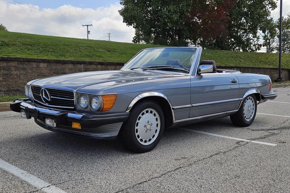 1988 Mercedes-Benz R107 SL sold for $28,000