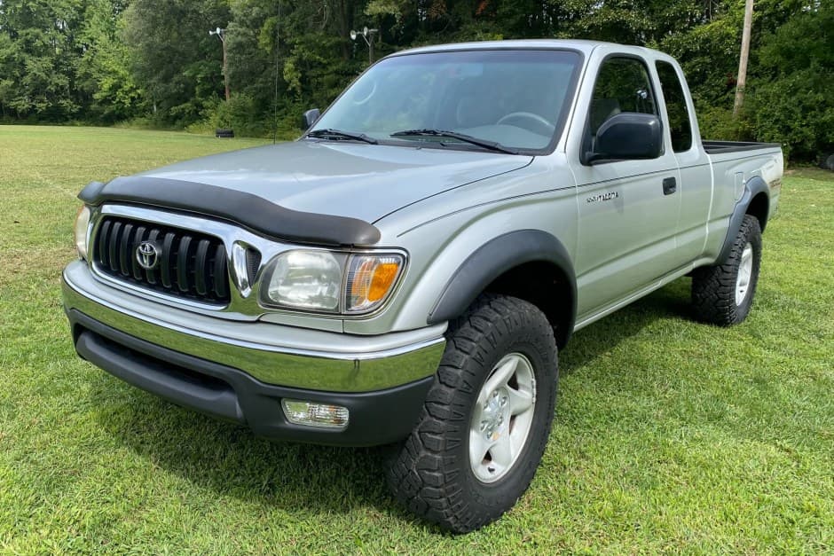 2003 Toyota Tacoma (N1X0 1995-2005) sold for $10,000