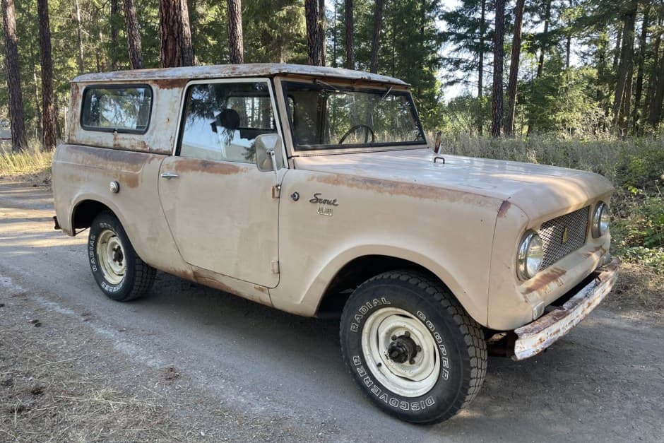 1962 International Harvester Scout sold for $12,750