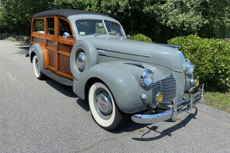 1940 Pontiac  sold for $29,250