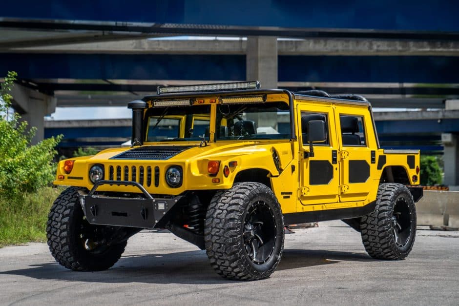 1997 Hummer H1 sold for $33,105