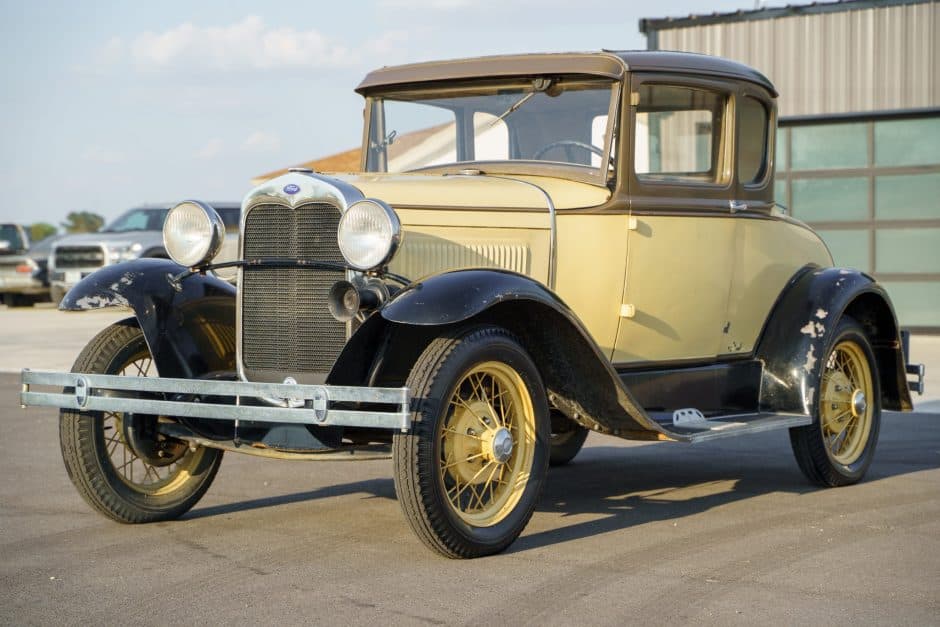1930 Ford  sold for $7,800