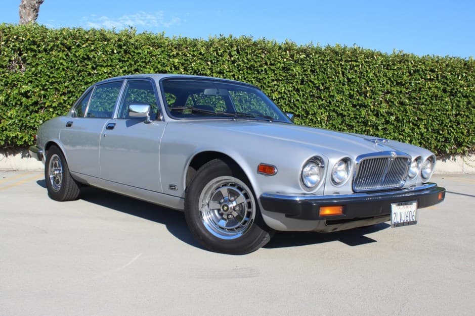 1983 Jaguar XJ Series 3 (1980-1992) sold for $9,500