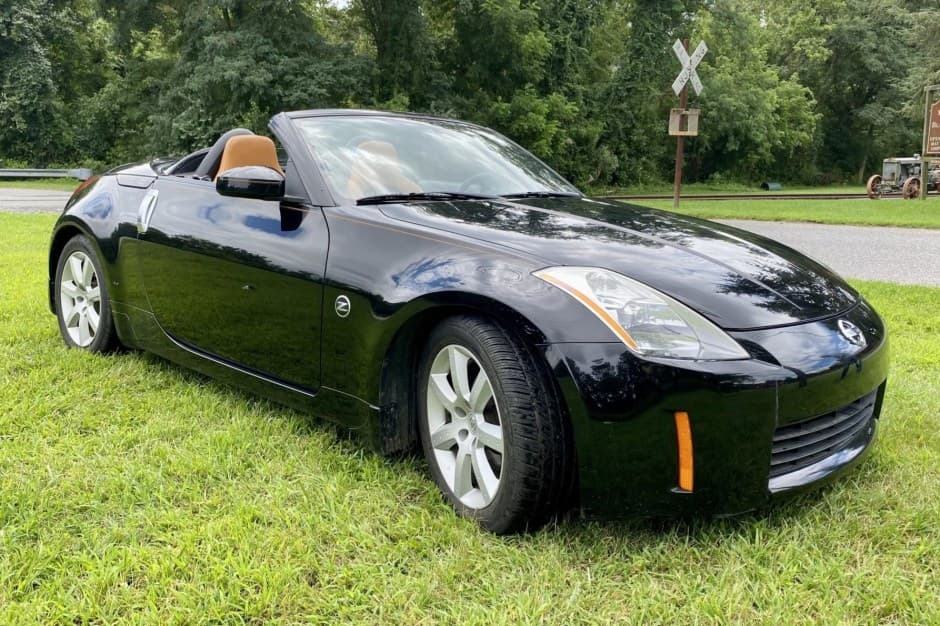 2004 Nissan 350Z sold for $8,655