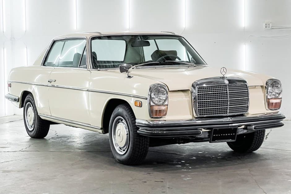 1972 Mercedes-Benz W114 & W115 sold for $11,550