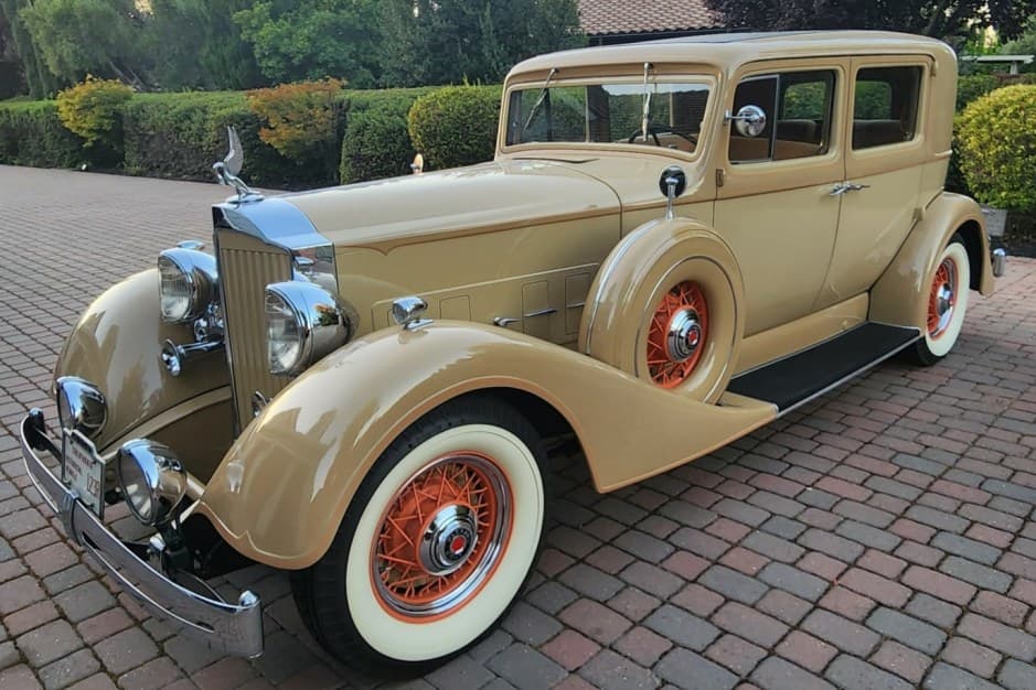 1934 Packard Eight sold for $42,000