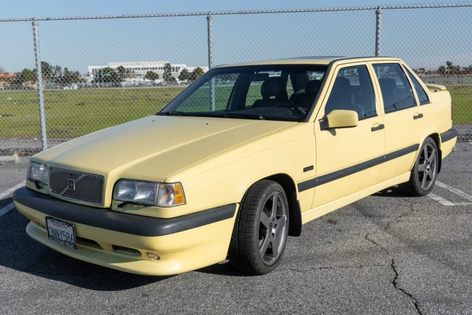 1995 Volvo 850 sold for $14,500